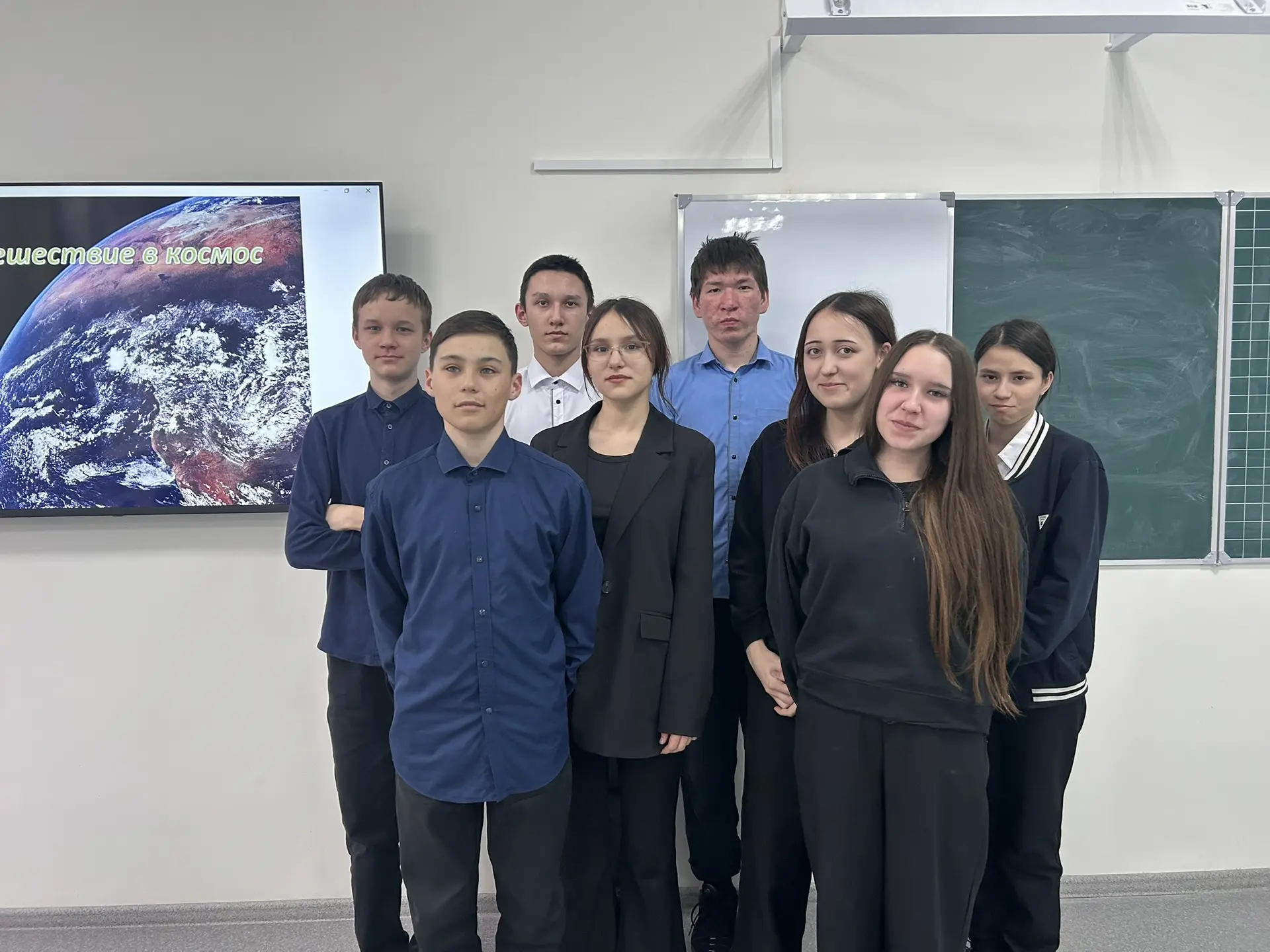 🚀🚀🚀В преддверии Дня космонавтики прошёл классный час  «Путешествие в космос» 🚀 🪐 ☄️
