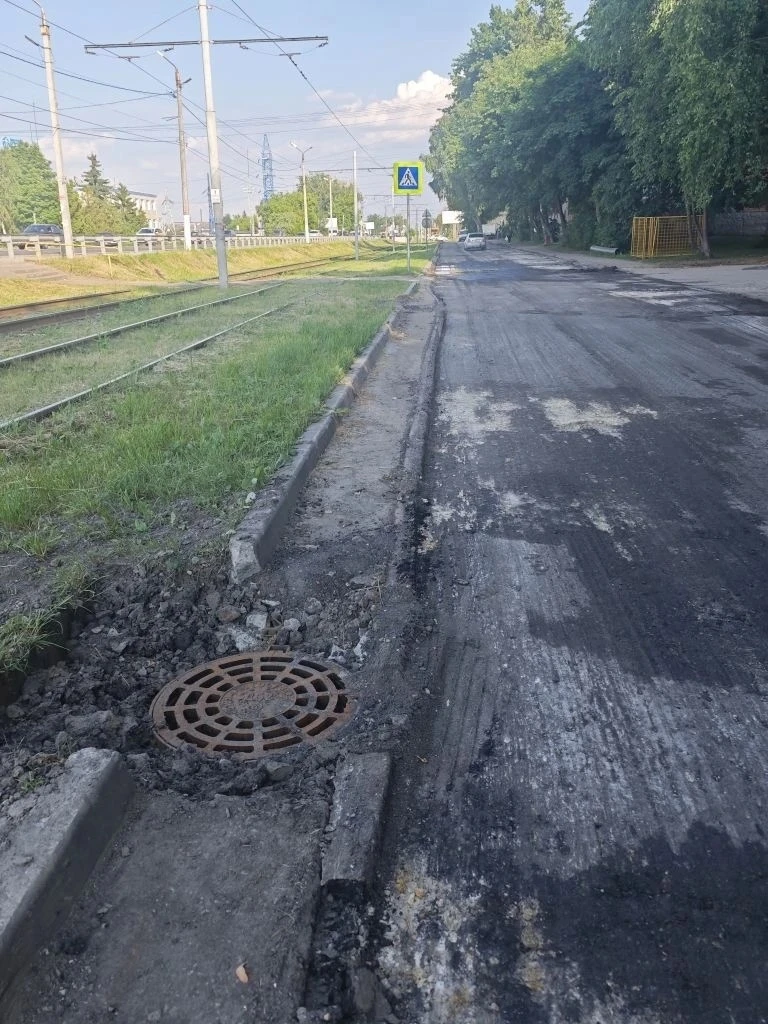 👷👌На месте лужи - реки "Голутвинка" проводятся работы по замене элементов существующе...