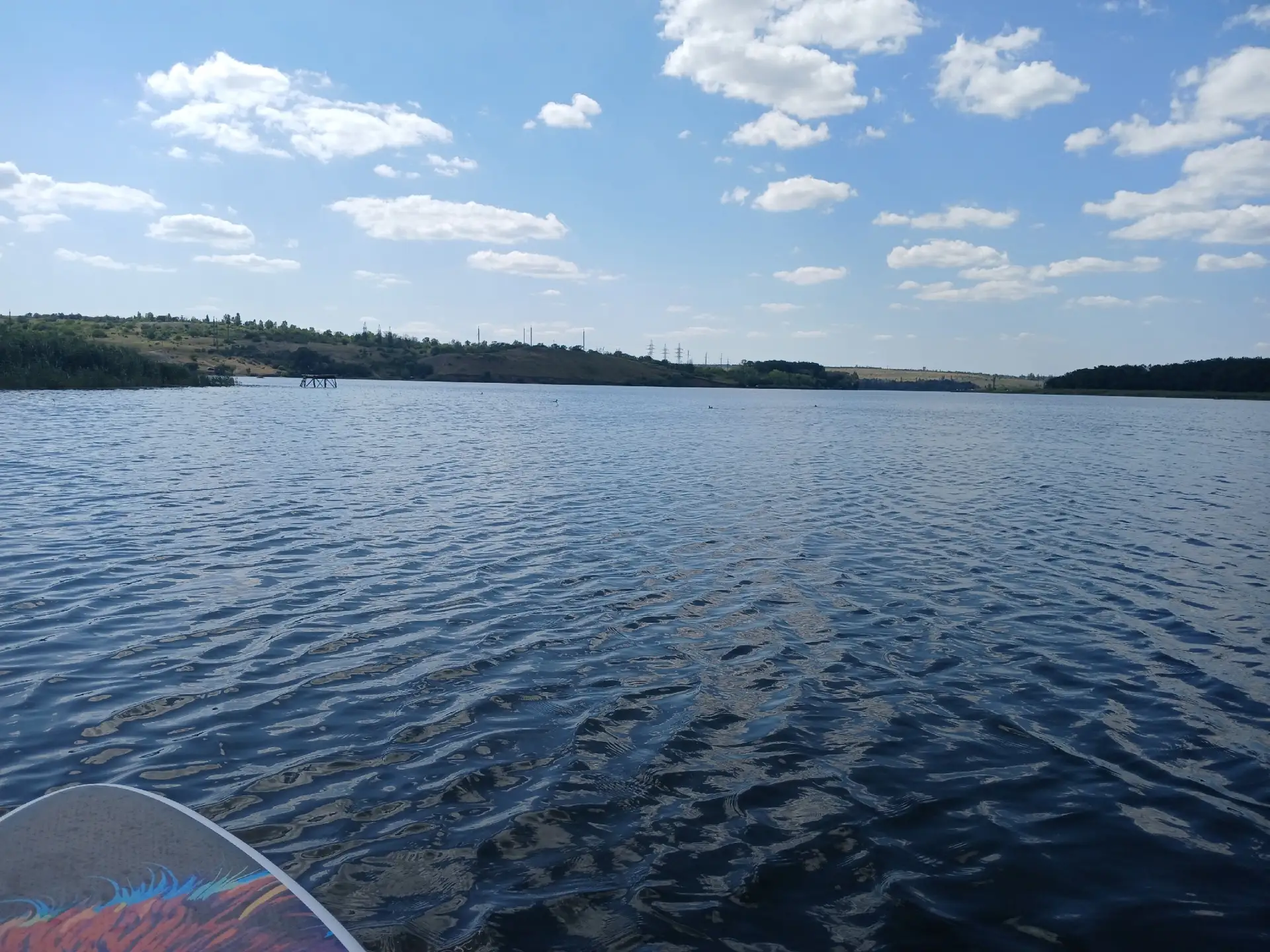 Ханженковское водохранилище, 1 августа, видно Свято-Покровский храм