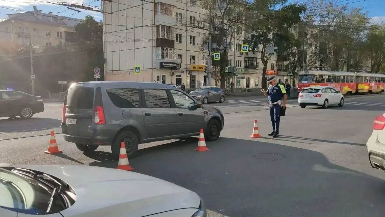 Двое детей пострадали в ДТП в Екатеринбурге