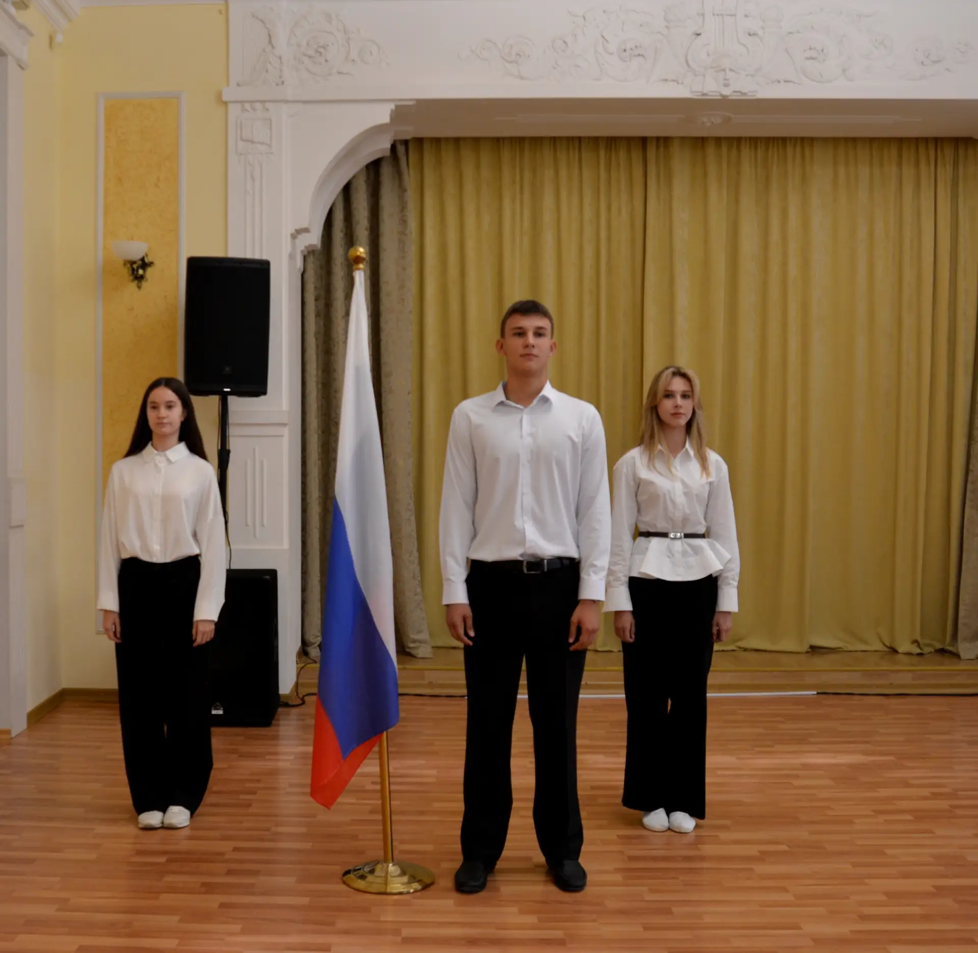 👍Вдохновение и творчество: в Саратовском областном колледже искусств прозвенел первый ...