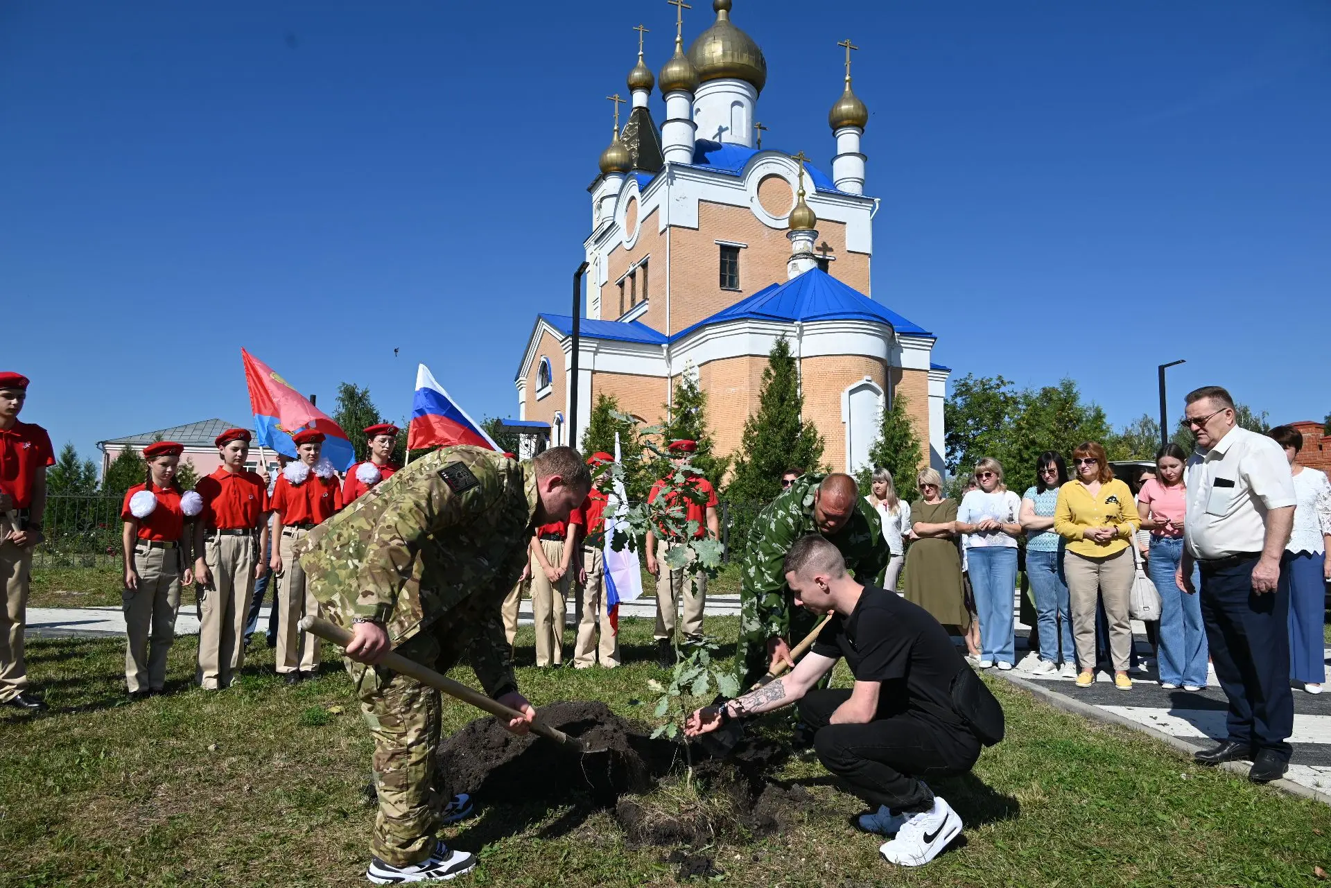 Ветераны боевых действий, участники СВО в преддверии Дня Государственного флага Российс...