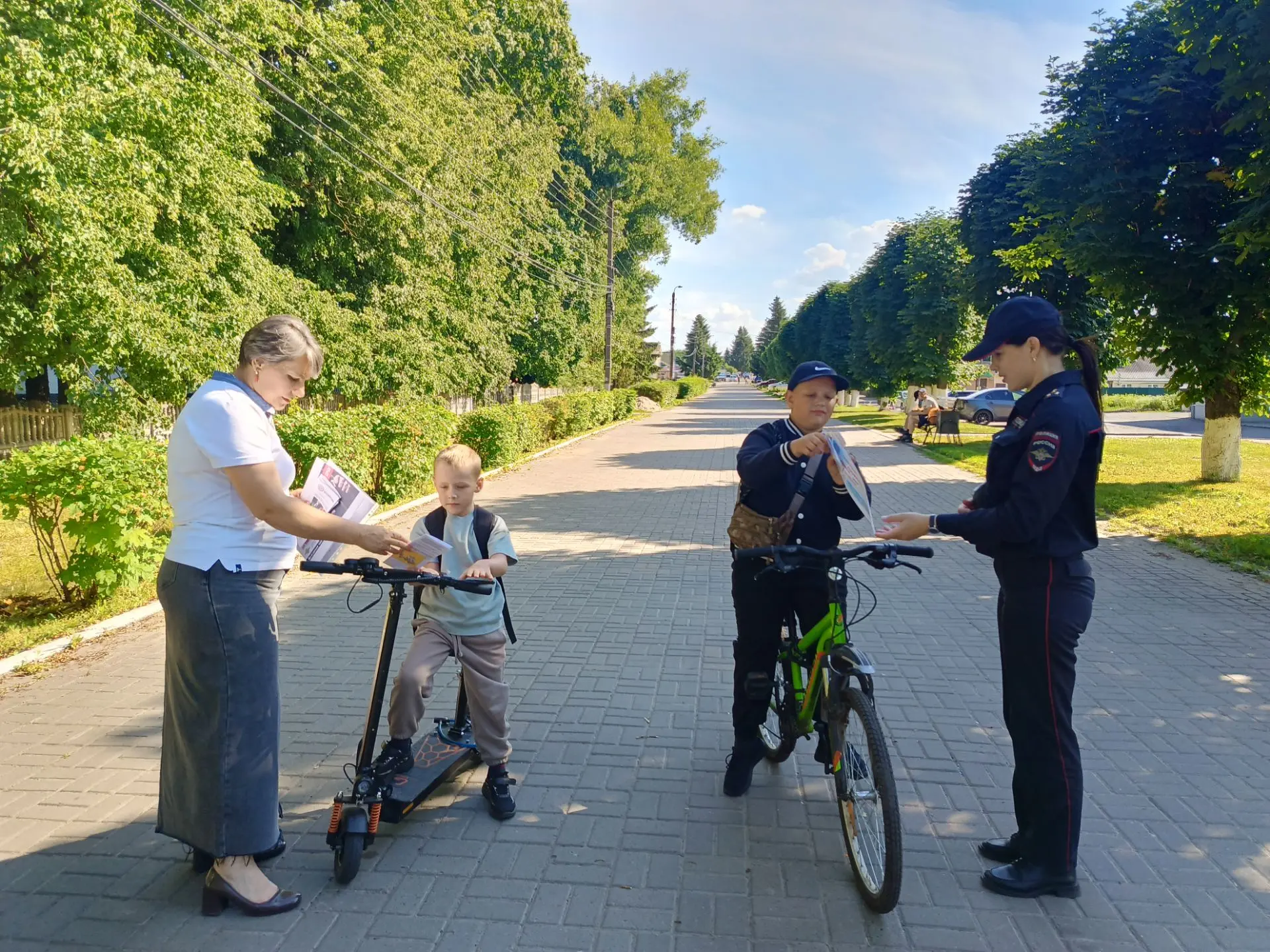 На территории  Конышевского района  продолжается работа по проведению мероприятий  анти...