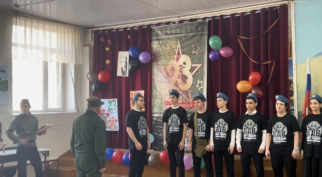 Сегодня в нашей школе прошло мероприятие, посвящённое Дню защитника Отечества!  В состязаниях участв