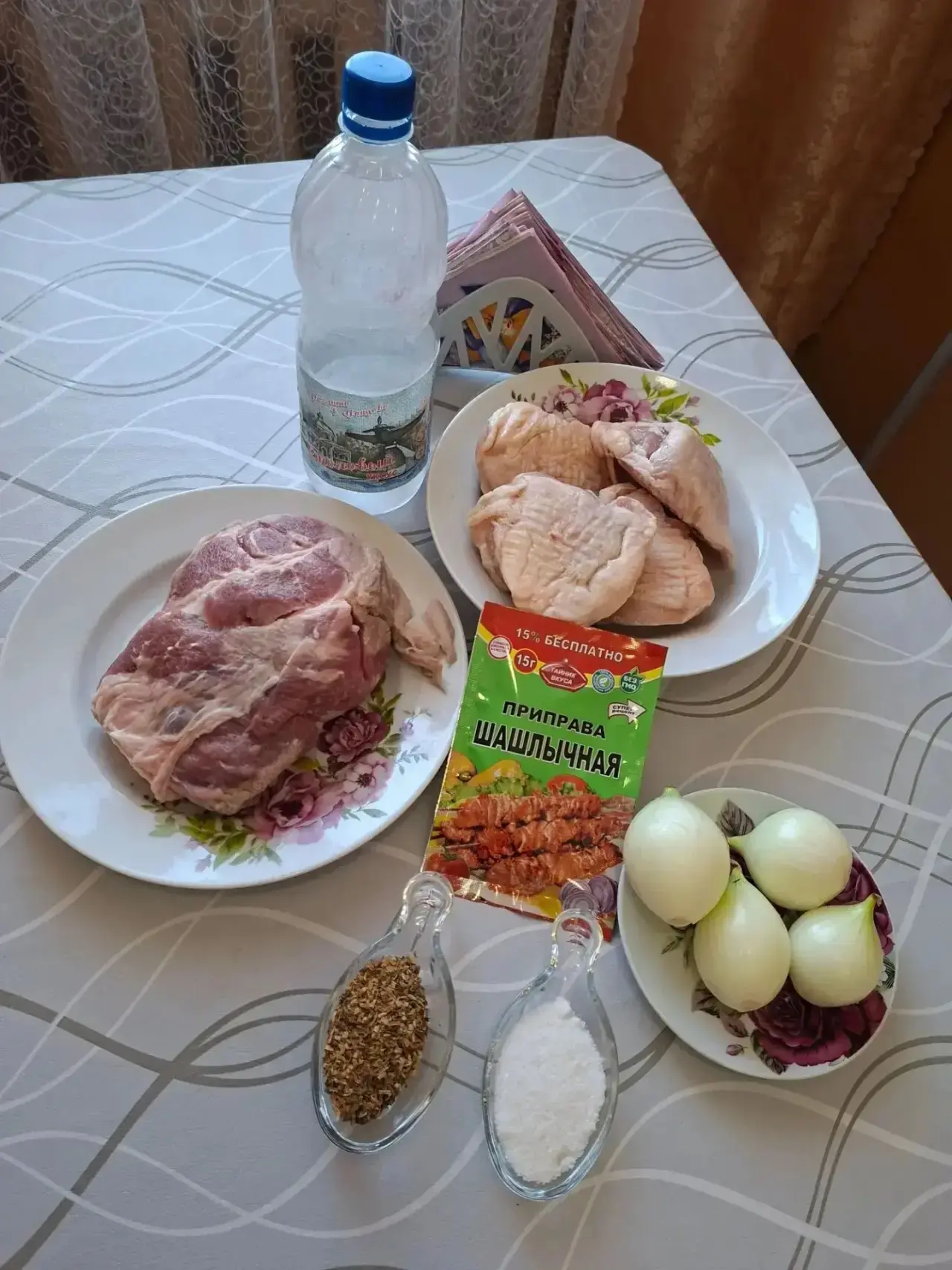 Самые вкусные шашлыки те, что приготовлены своими руками! 
Наши ребята  попробовали себя в роли шеф-