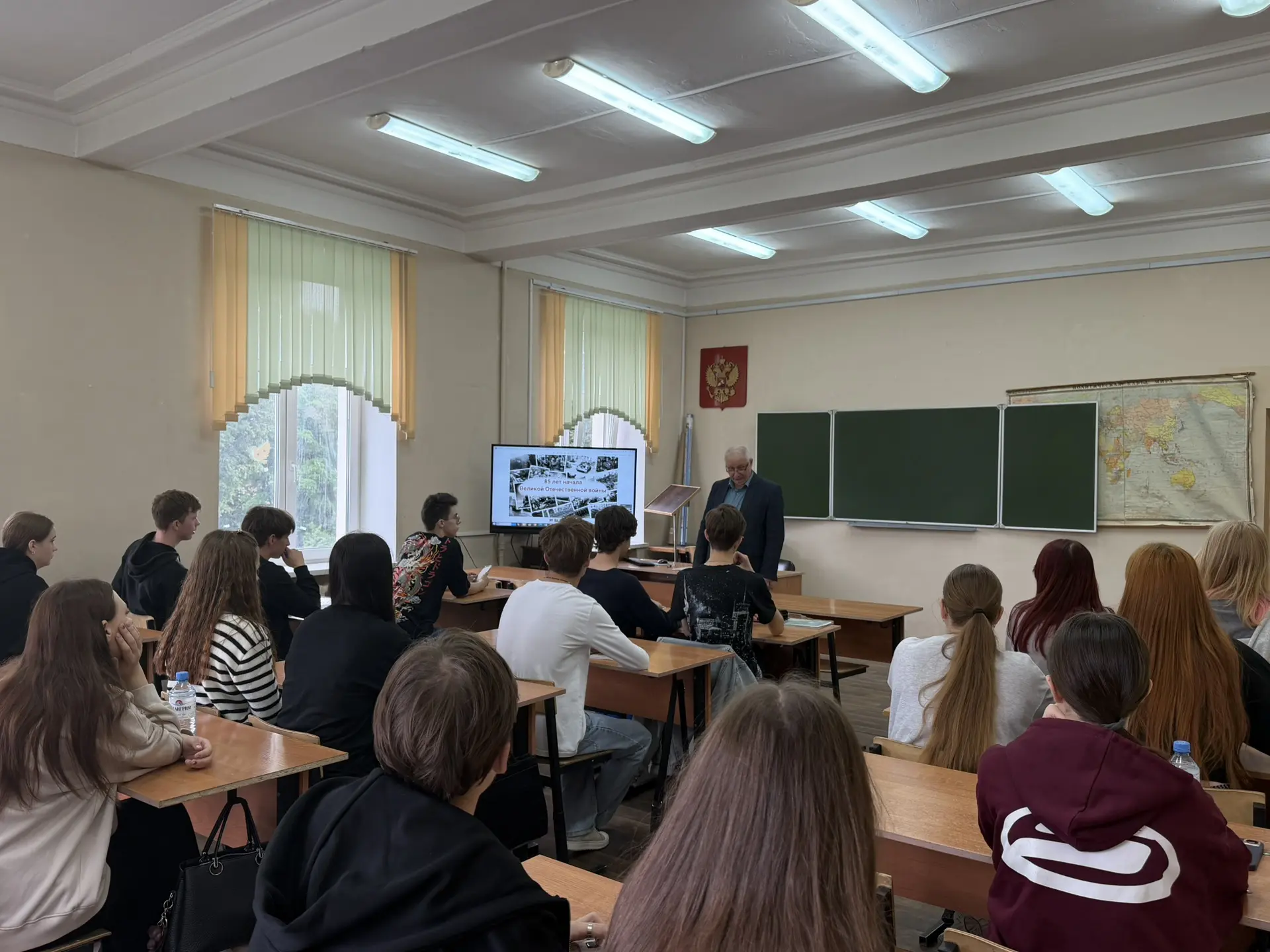 Память не уходит в тишину… 

🗓️ Сегодня, в преддверии скорбной даты, в стенах нашего техникума сост