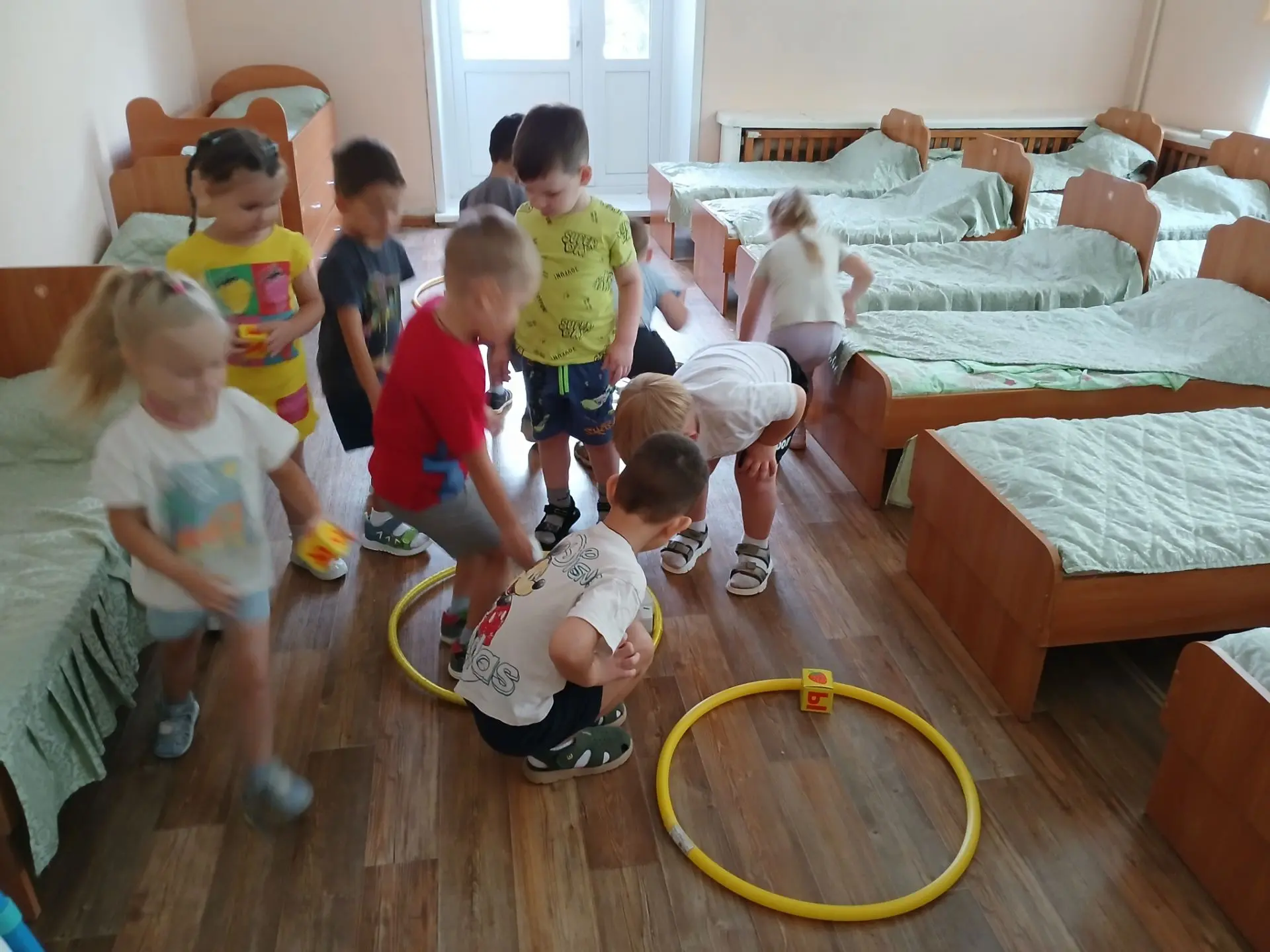 Сегодня начал свою работу кружок "Учимся читать по кубикам Зайцева". Дети познакомились...
