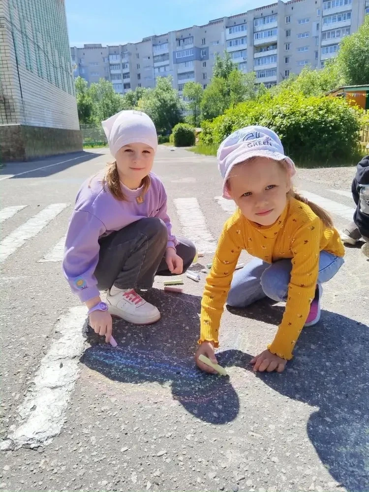 ❗️Сегодня у нас «День любознательности»!
В группе «Непоседы» проходила беседа о самом красивом явлен