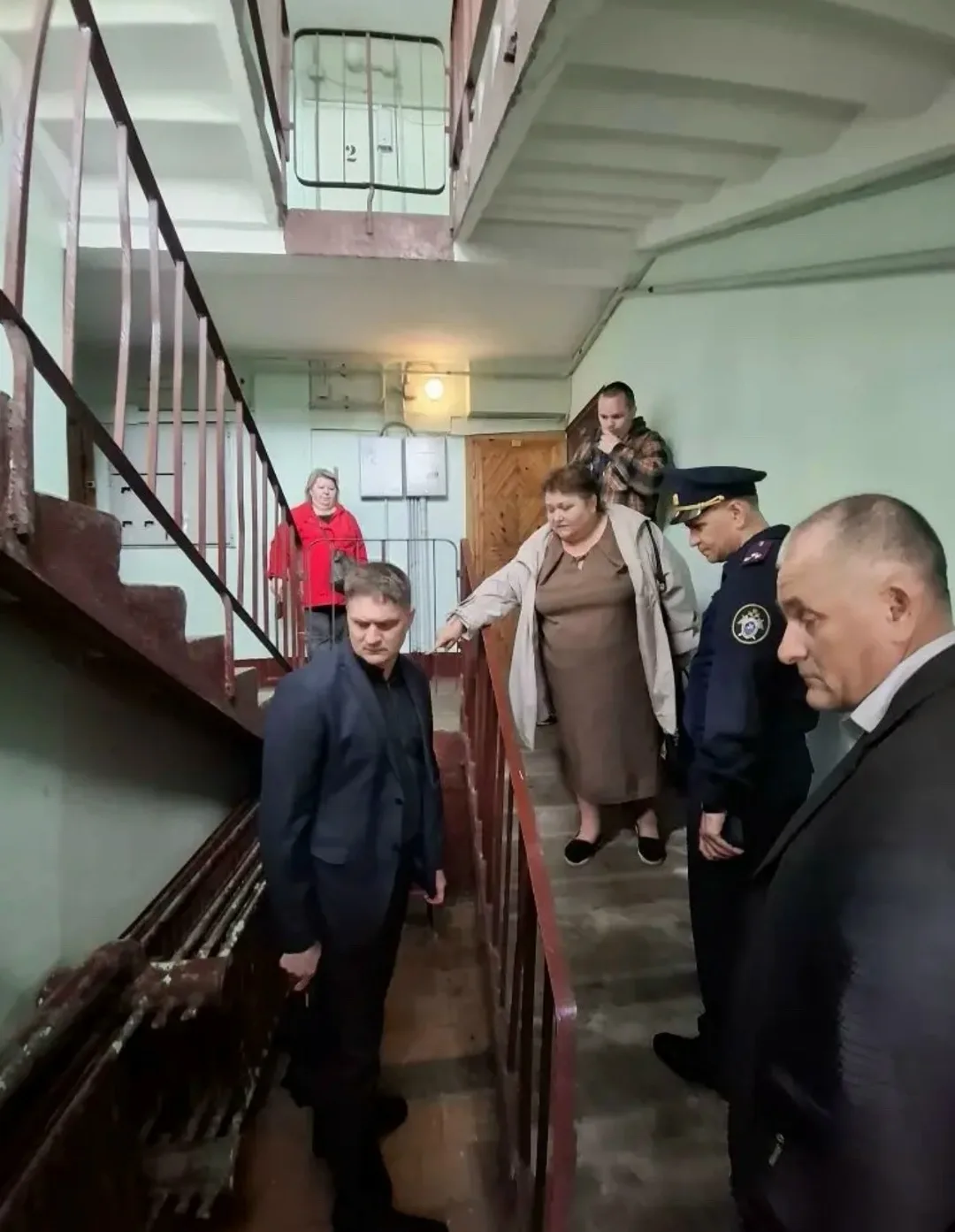 ГЖИ СПб приняла участие в выездном приеме граждан в Красносельском районе

Вместе с представителями 