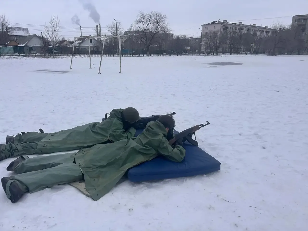 🌟 В рамках празднования победы под Сталинградом в нашей школе прошел военно-спортивный марш-бросок, 