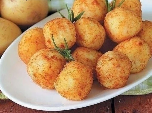 🥔🧀 ЗОЛОТИСТЫЕ КАРТОФЕЛЬНЫЕ ШАРИКИ С ХРУСТЯЩЕЙ КОРОЧКОЙ: Идея для дачного обеда, от которой дети в 