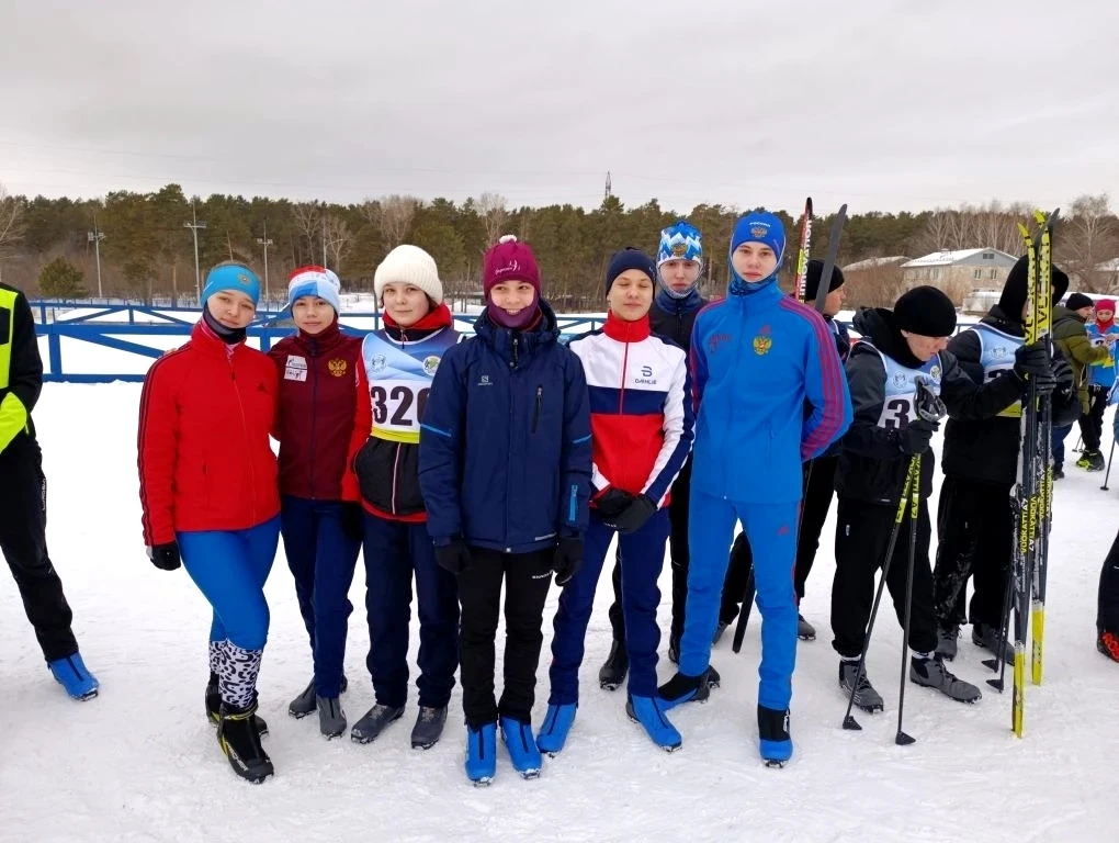 УЧЕНИКИ В #МАОУСОШ222  🥈Серебро на Зимнем фестивале ГТО: успех команды школы №222!  9 и 10 февраля с