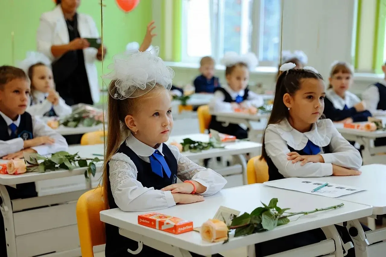 🖍️ Недопустимое допустимое образцовое: ученикам десяти амурских школ начнут ставить оц...