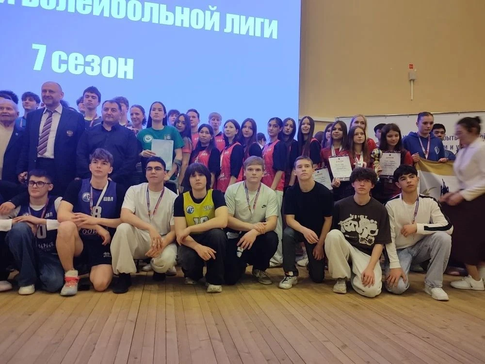 Серебро в копилке достижений! Наша школьная сборная по волейболу – вторые на городских соревнованиях