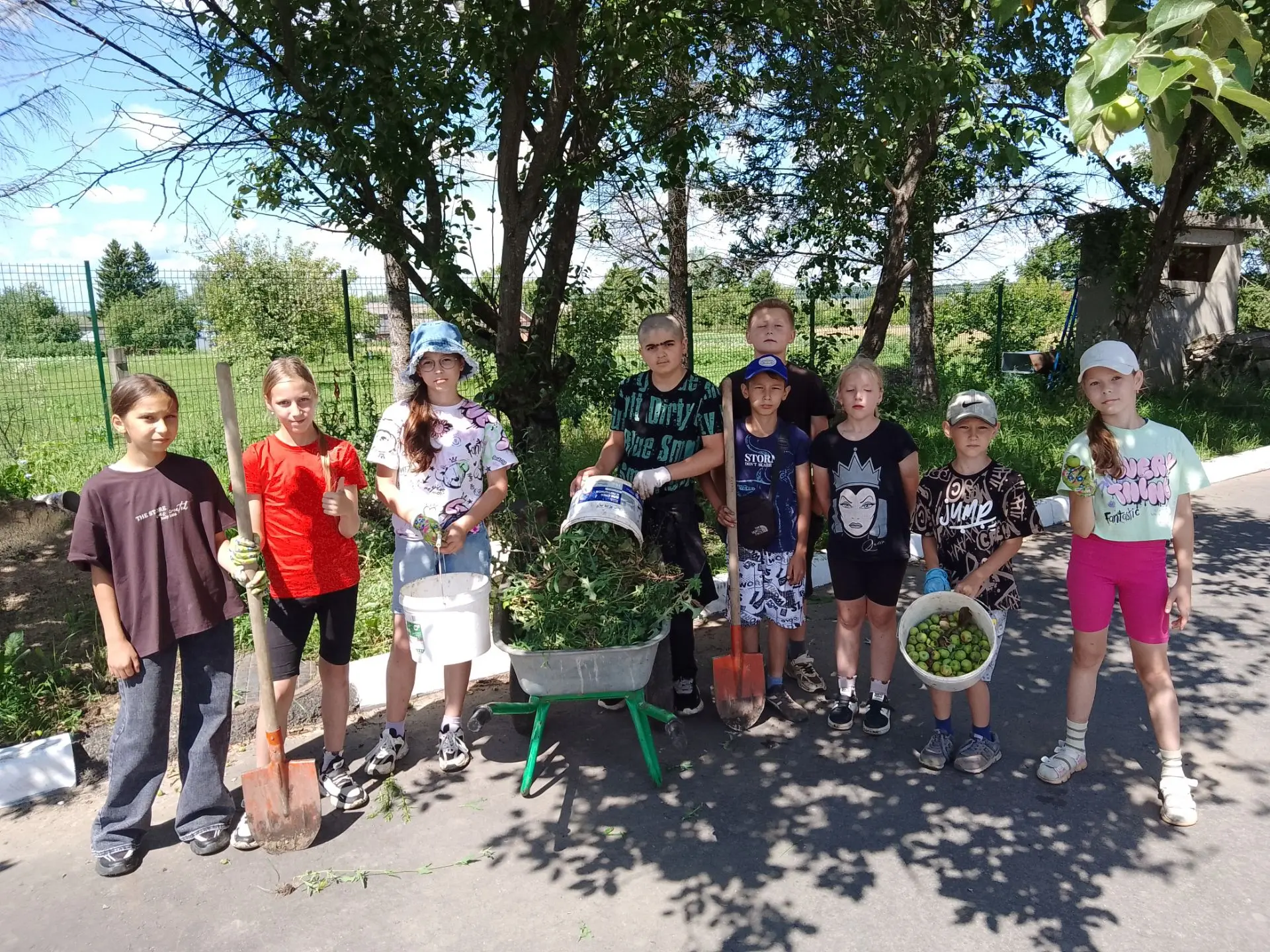 НА СТАРТ! НА ПРАКТИКУ!

🌞Сегодня наши ребята вместе с классным руководителем Никифоровой Н.С. вышли