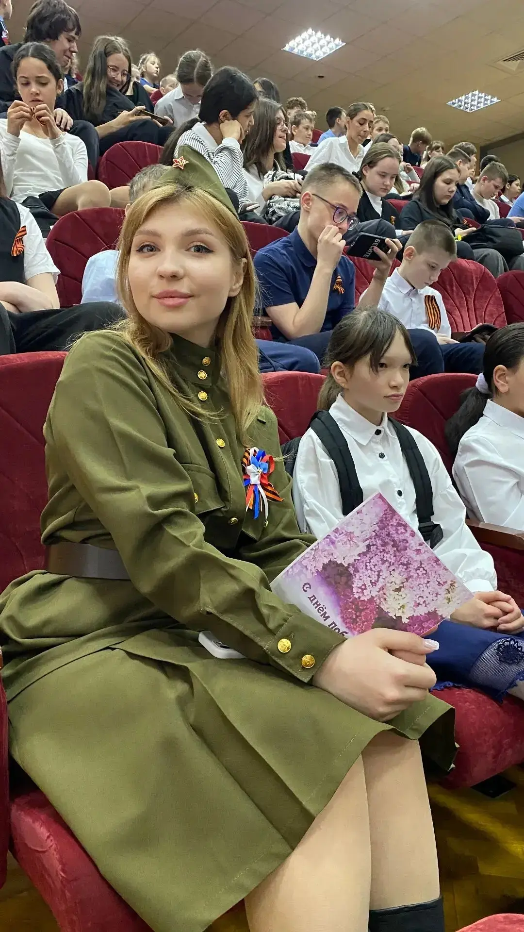 Сегодня в школе прошел концерт, посвященный 81-ой годовщине Великой Победы. Это событие стало настоя