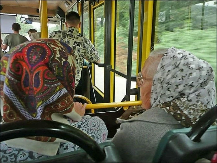 🚍 В Сургуте появятся дополнительные автобусы, которые будут ездить до кладбища.  21 апреля, в день Р