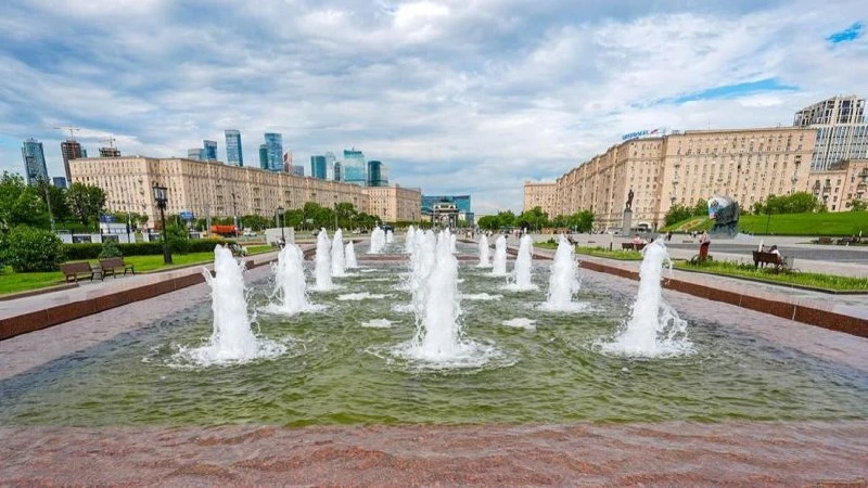 ⛲Фонтан "Годы войны" на Поклонной горе начали готовить к зиме.