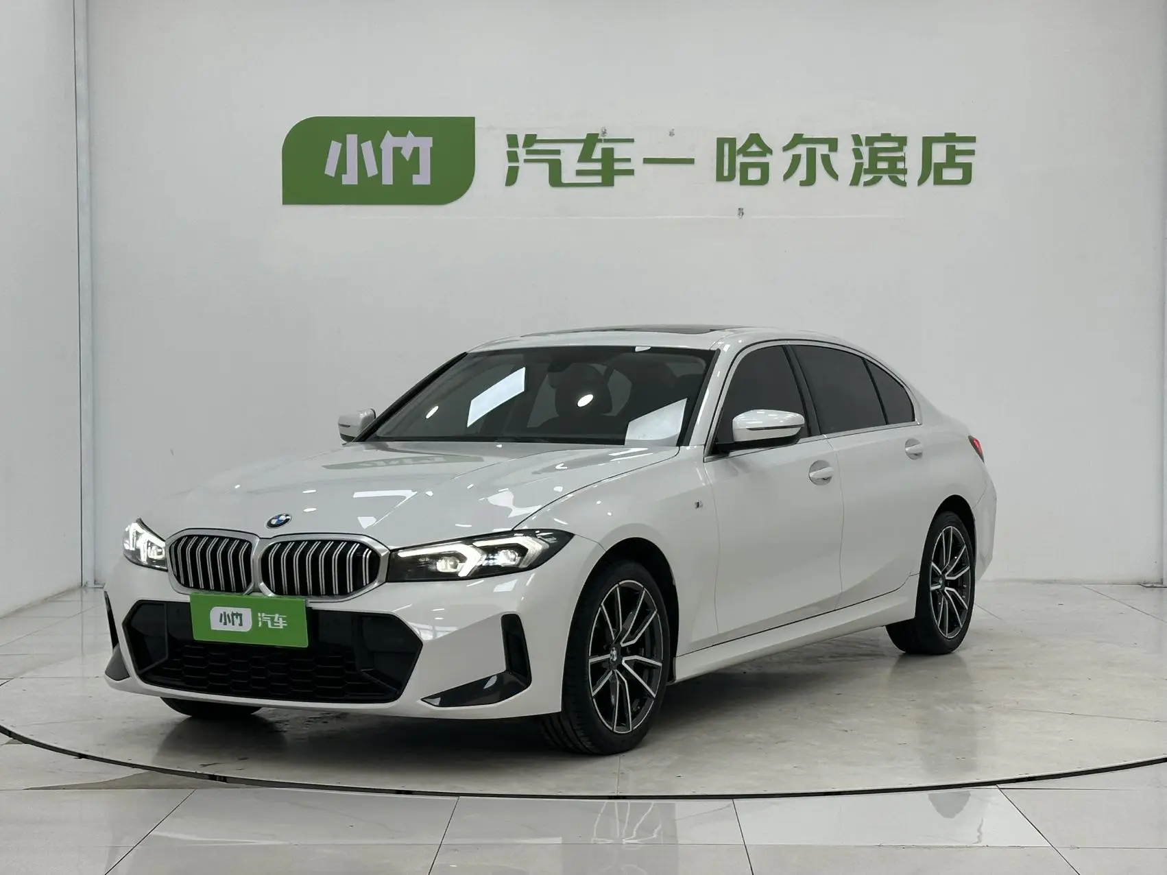 Всем привет! 

Сегодня купили BMW 3-Series 320Li AT M Sport

✅ Год: 15.06.2023 г
✅ Пробег: 18 000 км