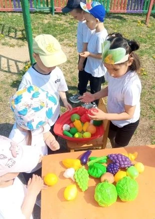 🌞День здоровья в средней группе: путешествие в Страну здоровья!🥕🥒🫐Вчера, 15 мая  на...