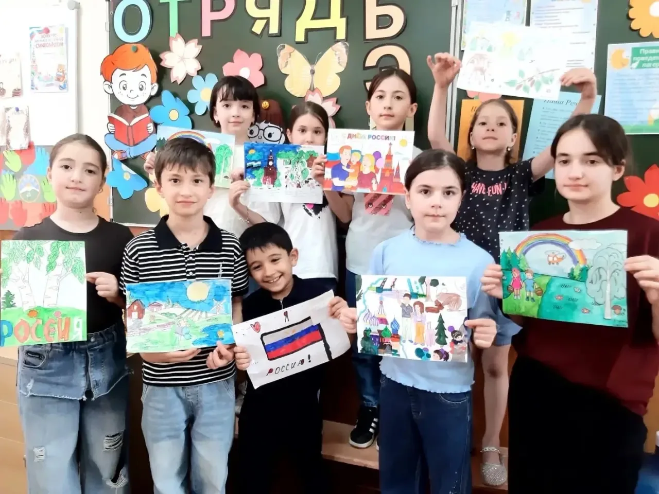 🇷🇺🎨 Конкурс рисунков ко Дню России 🎨🇷🇺
В преддверии Дня России в нашем лагере состоялся конкур