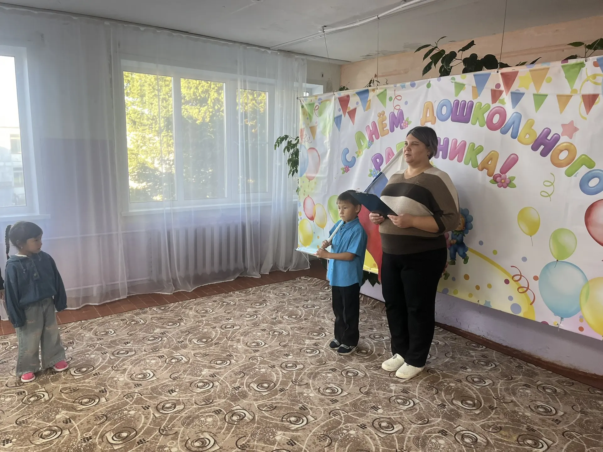 «Мирный атом на службе человеку» — торжественная линейка в детском саду.