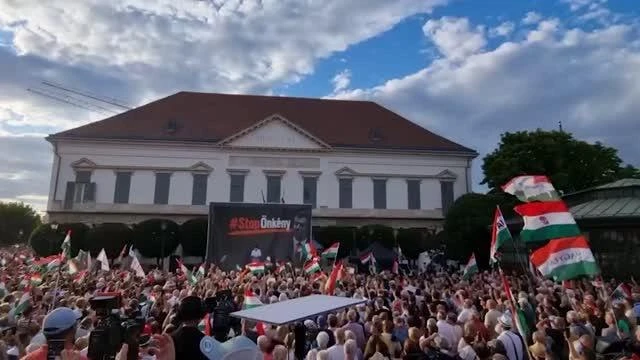 🇭🇺 В Будапеште прошёл митинг против нового премьера Мадьяра
