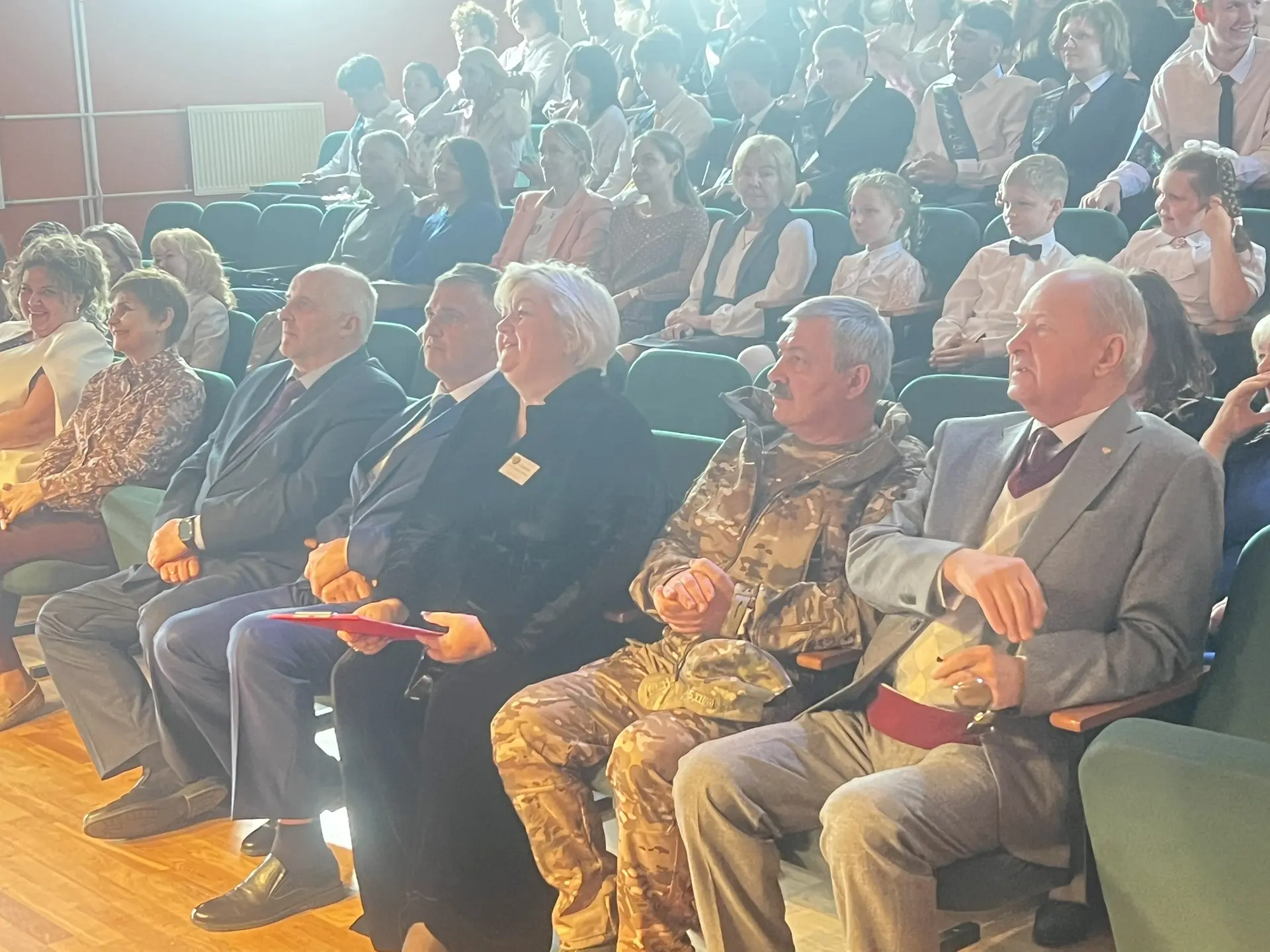 🔔🎓 В Колтушской школе отгремели «Последние звонки»! 🎓🔔    Сегодня, 26 мая, этот трогательный и волни