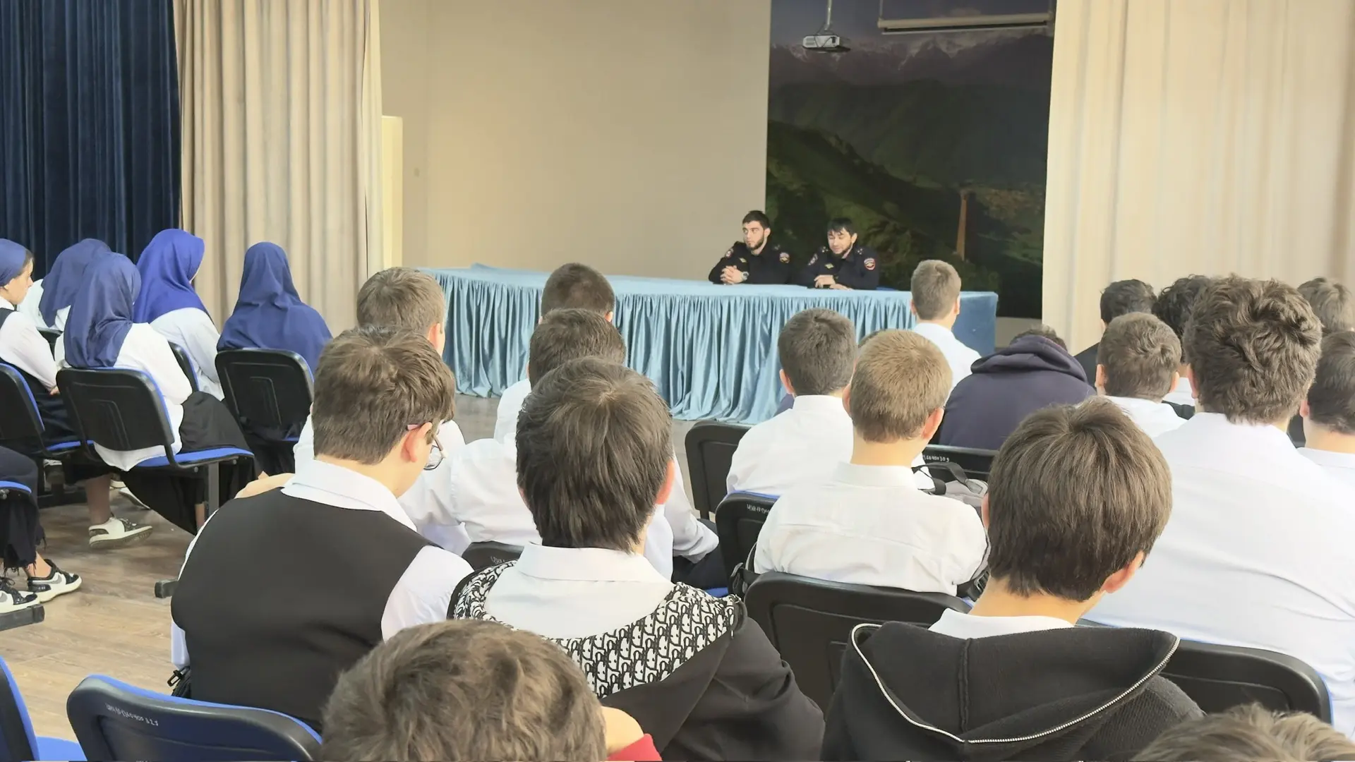 Тема: В рамках проведения межведомственной комплексной опративно- профилактической операции “Чистое 