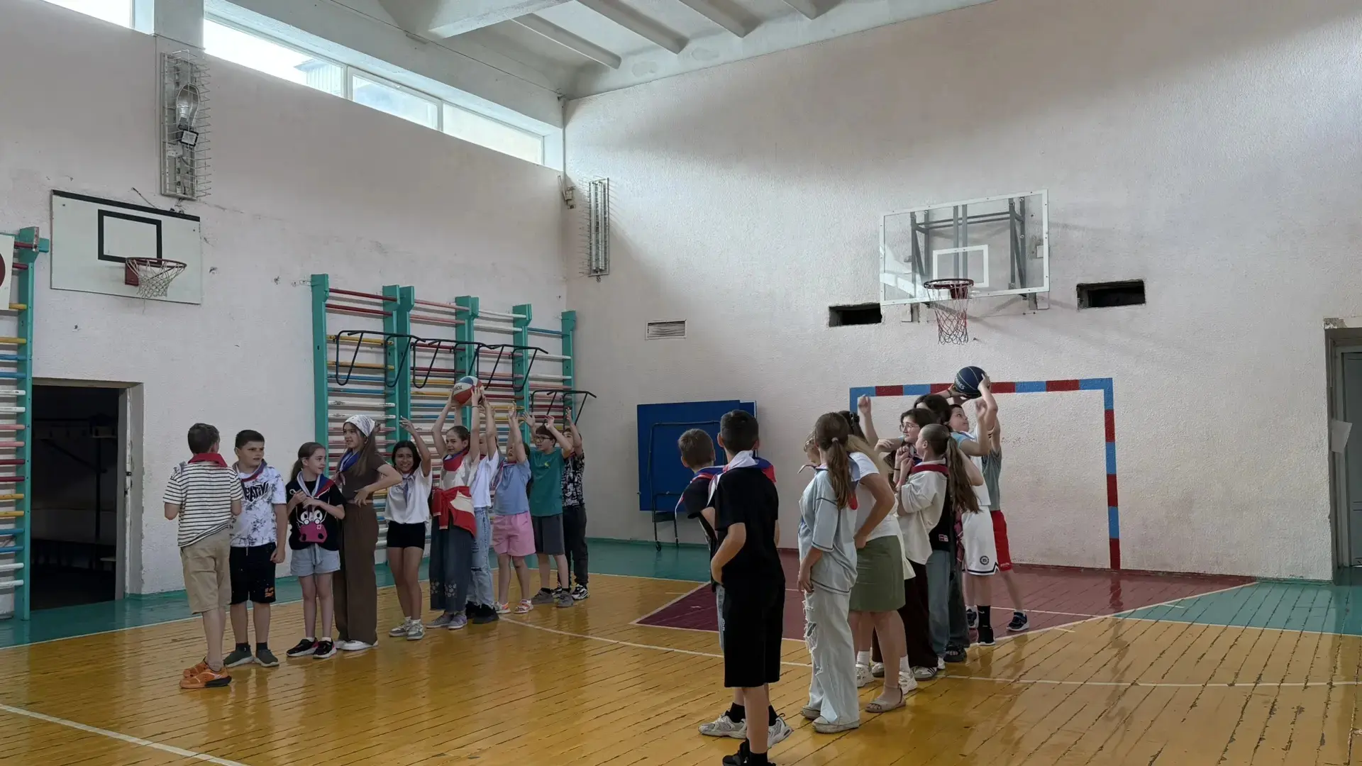 👫В нашем школьном лагере Капитошка, сегодня состоялся спортивный праздник «Веселые старты».

🏃‍♀️С