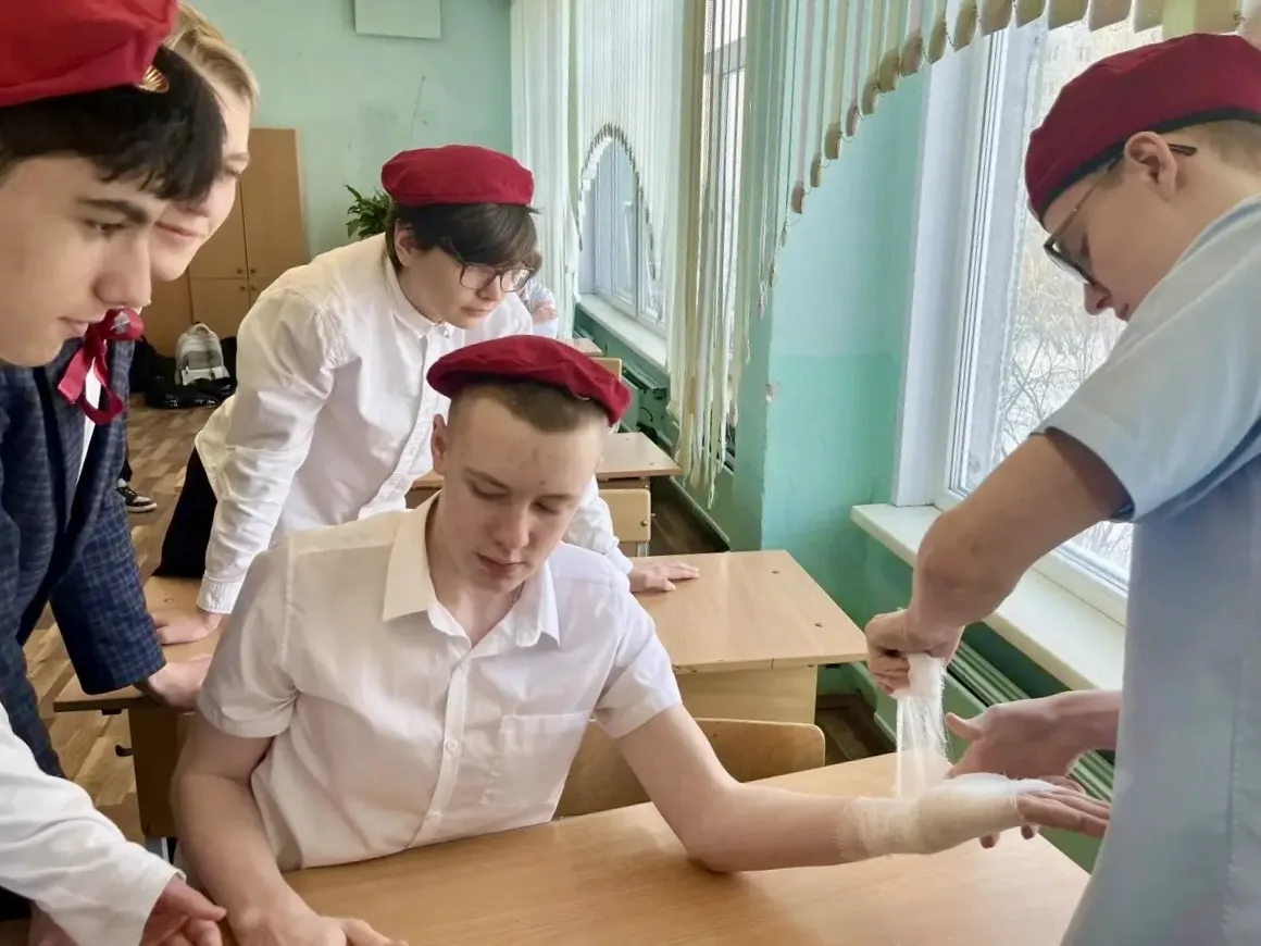 🇷🇺Зарница 2.0: пройден отборочный этап в средней возрастной категории!  🫡Ребята продемонстрировали о