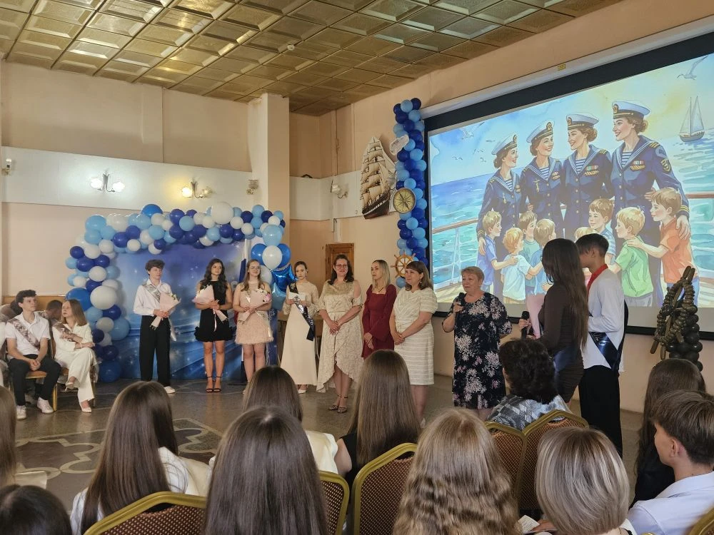 Сегодня в школе прошло значимое событие — выпускной девятых классов под названием «По в...