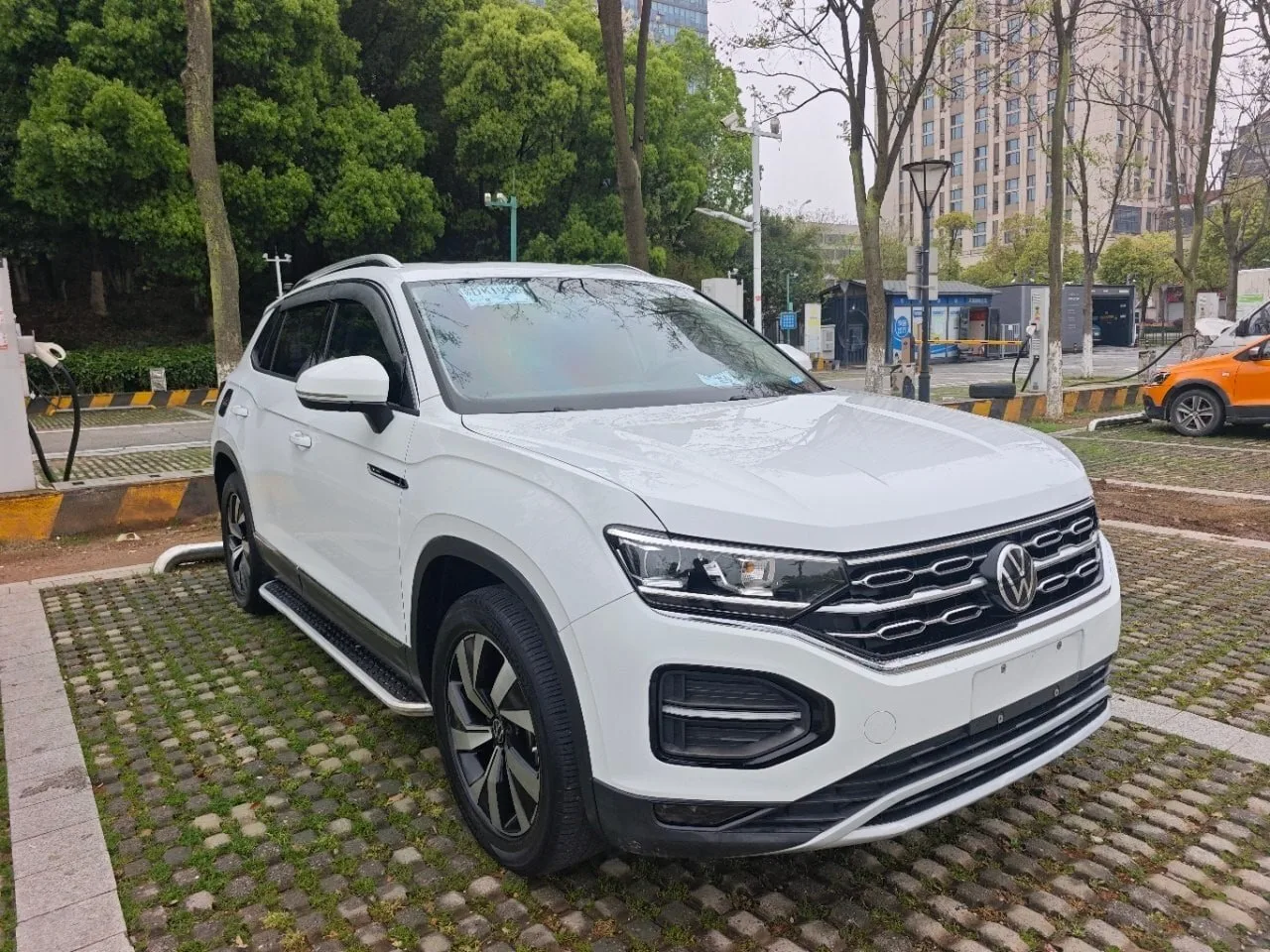 🚗 VW TAYRON LUXURY 2022 ИЗ КИТАЯ

⚙️ 1.4 TSI / 150 л.с.
📅 Выпуск: 03.2022
🎮 Пробег: 55 000 км
🔄 