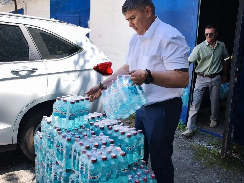 Из Ессентуков в полевой госпиталь отправили «ГАЗель» (приобретена при поддержке города,...