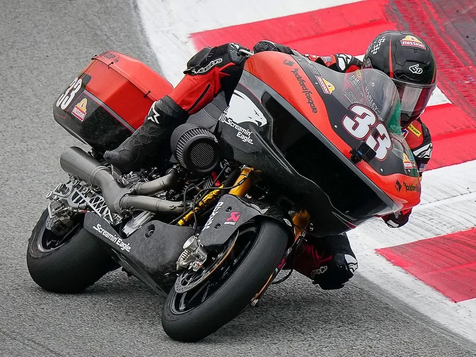 HARLEY В MOTOGP