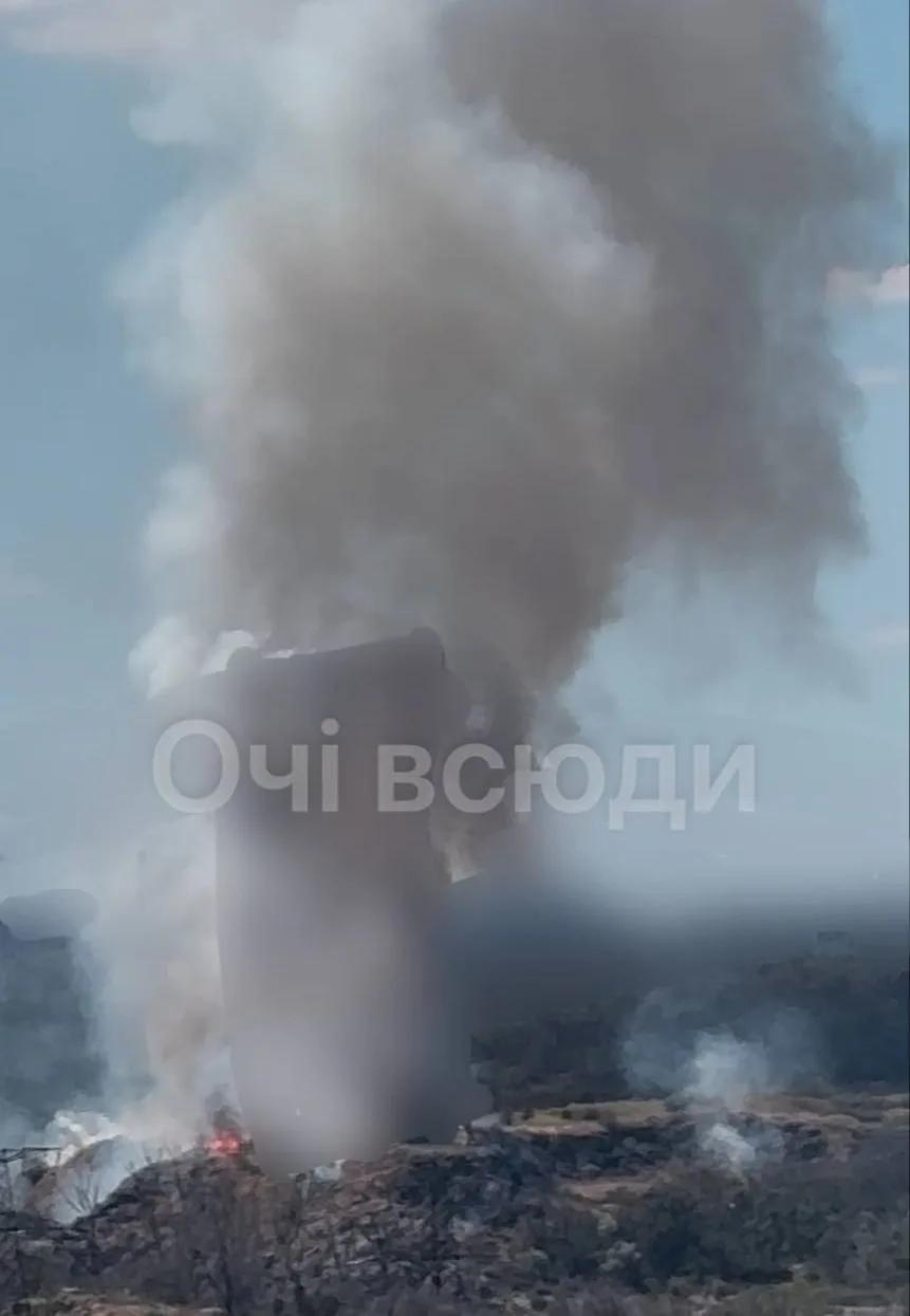 🇷🇺💥🇺🇦Армия России наносит удары по объектам врага: Днепропетровск и Запорожье в дыму