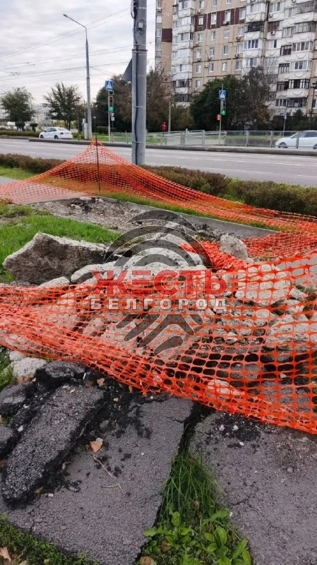 🛣 На Водстрое три месяца не восстанавливают асфальт после аварии
