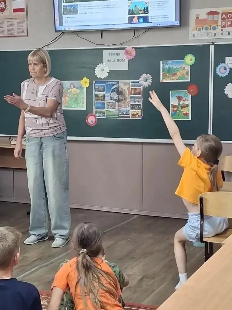 Сегодня в нашем пришкольном лагере «Солнышко»прошёл незабываемый «День экологии», посвящённый бережн