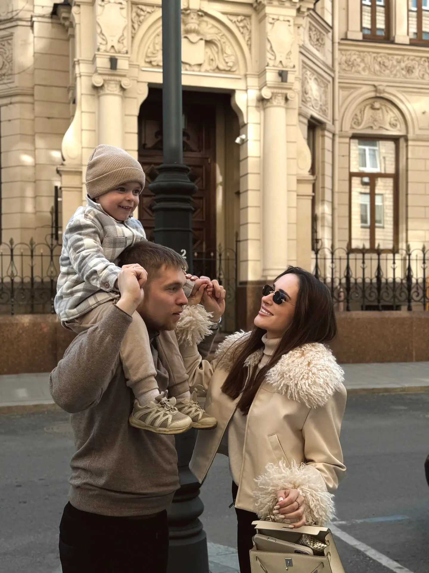 Парижские улочки в Москве 🥐 на днях гуляли с семьей и моим фотографом - нашли эту улочку случайно �