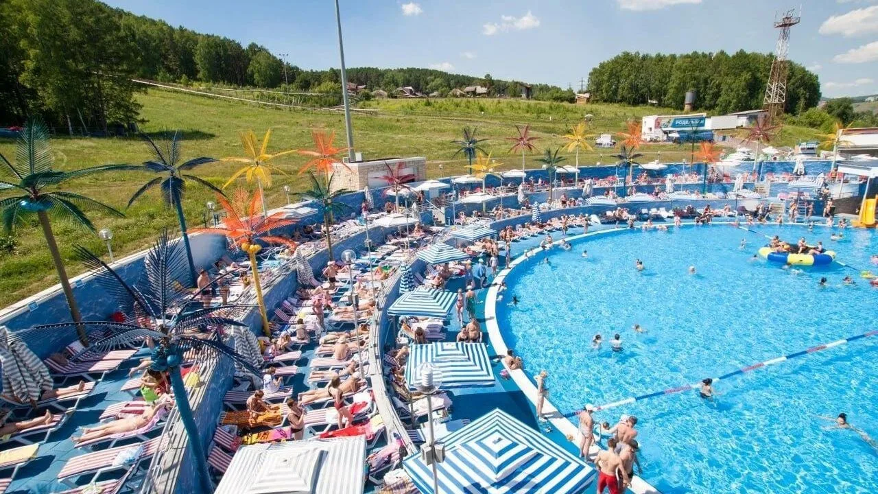 Список открытых бассейнов, где можно покупаться в Красноярске и рядом с городом