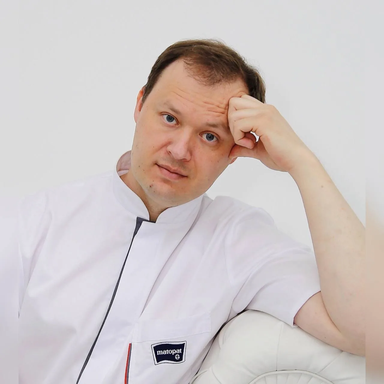 Здравствуйте, давайте познакомимся.
