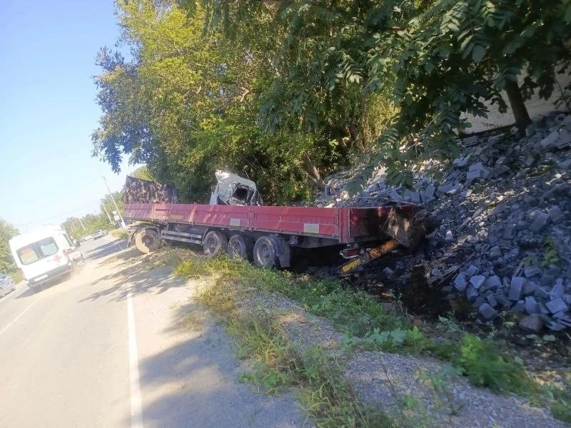 Серьезное ДТП в Надеждинском районе: пострадали три человека