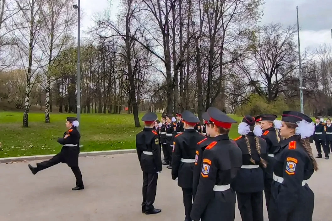 🇷🇺 Наши кадеты — на городском смотре строя и песни    24 апреля на площади Дворца пионеров на Воробь