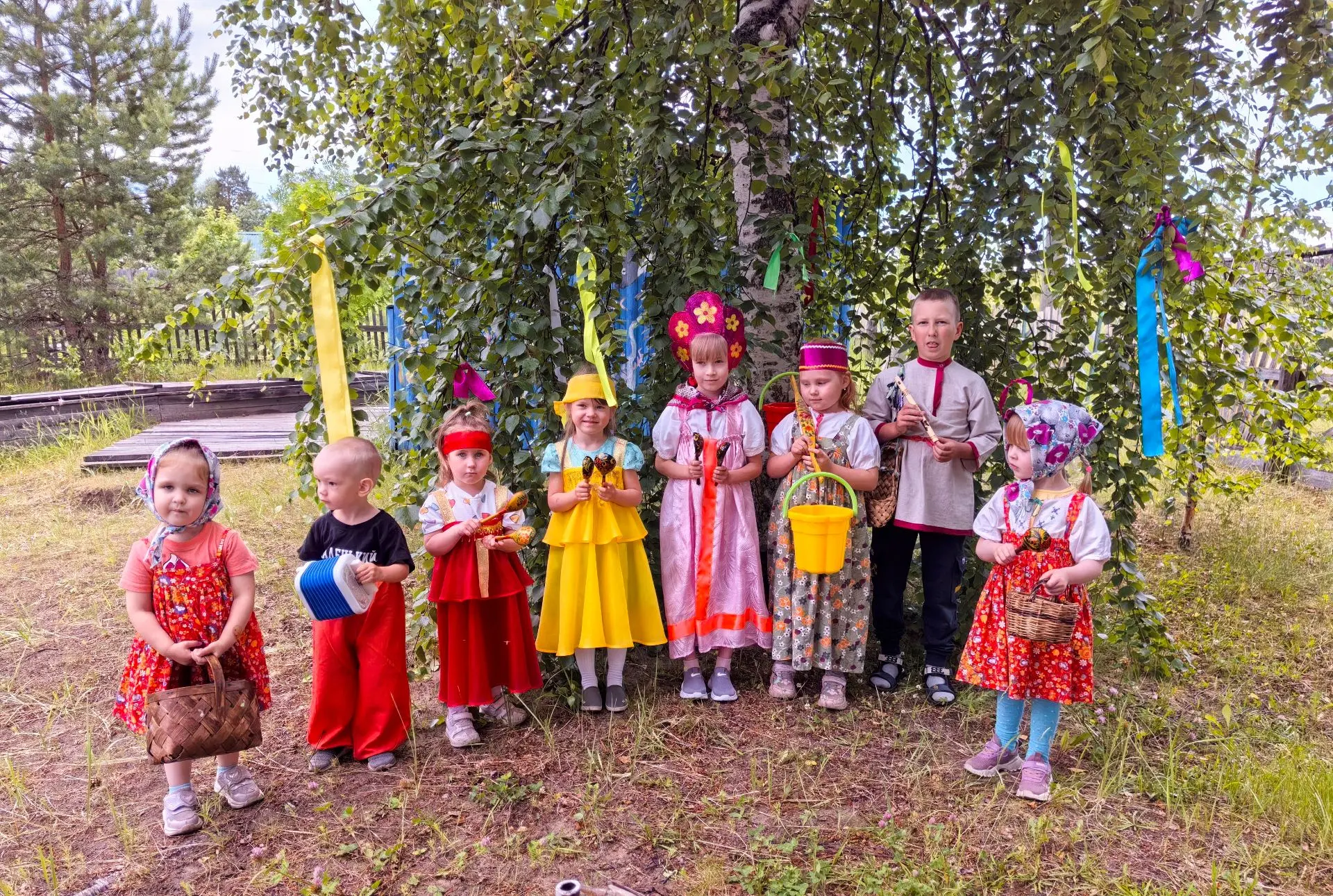 🌳«День русской берёзы»
В детском саду с ребятами провели тематическое мероприятие, посвященное Русс
