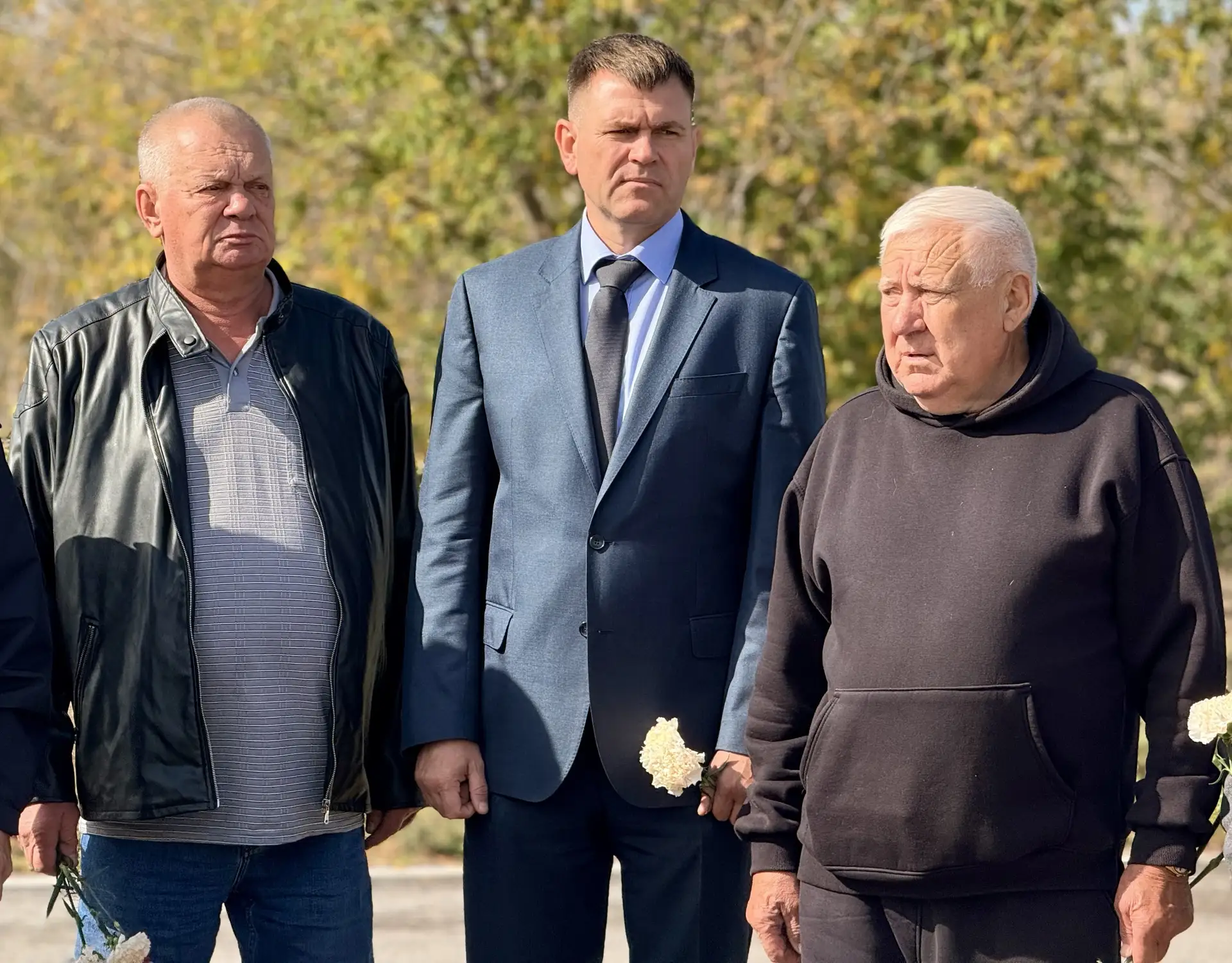 Почтили память