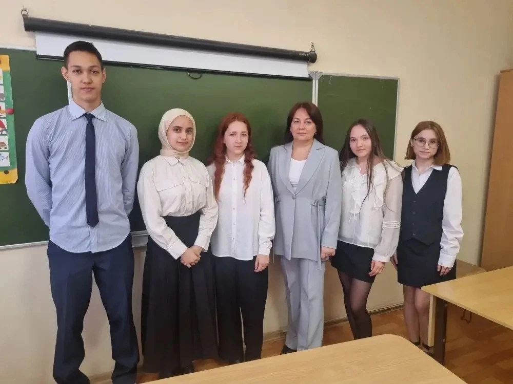 ЗАЩИТА ПРОЕКТОВ В 10-Х КЛАССАХ   В целях обеспечения реализации ФГОС СОО, оценки уровня достижения м