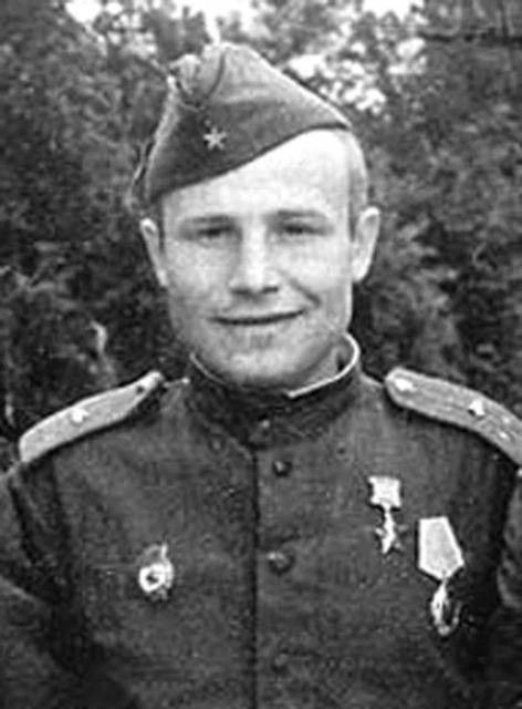 Пётр Иванович Барабанов (12.07.1921г. – 20.11.1986г.) – гвардии лейтенант, Герой Советского Союза, п