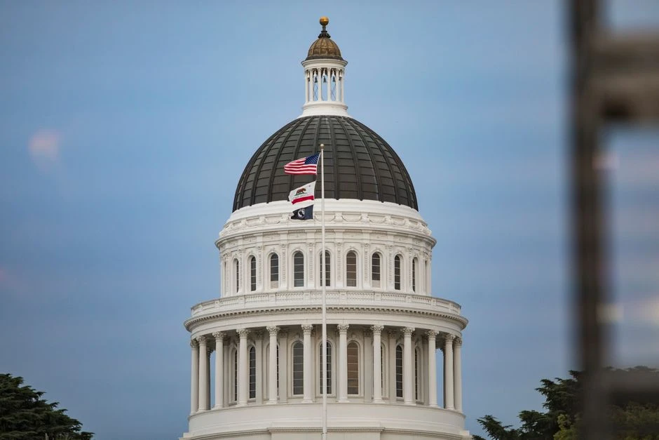 🇺🇸 Трамп подписал указ против «родильного туризма» в США.