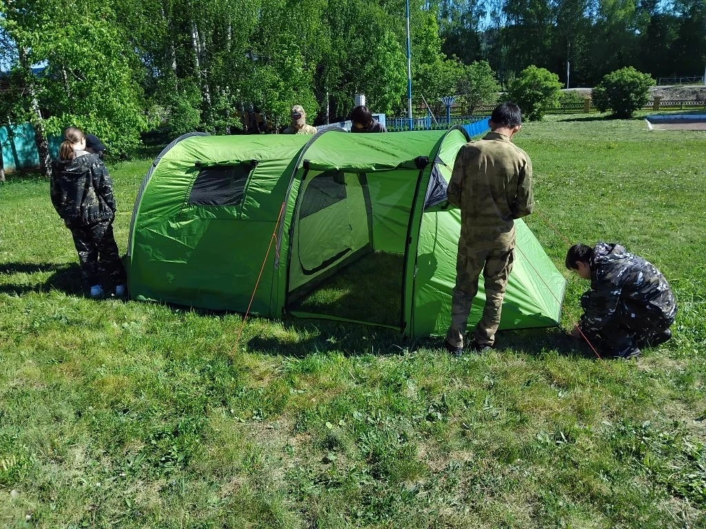 🪖Второй день учебных сборов по Основам Безопасности и Защиты Родины в 8 классе МОБУ СО...