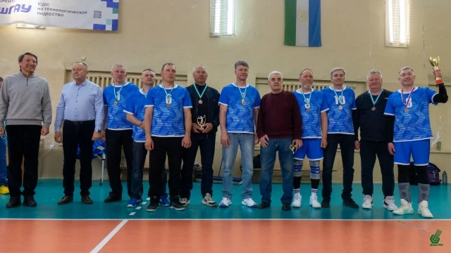 Возраст — не помеха. Настоящий спорт — это навсегда 💪🏐  В БашГАУ завершился «Кубок ректора» по волей